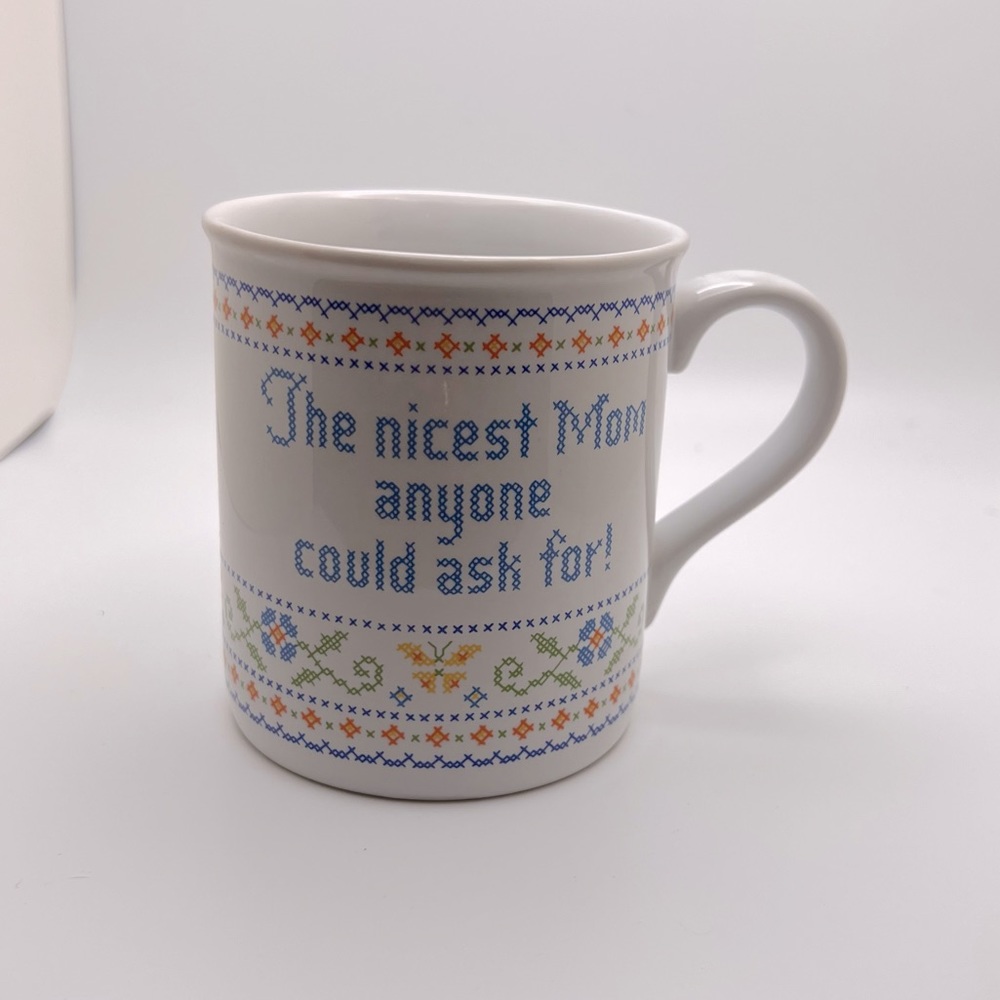 VINTAGE | Hallmark Heartwarmers cottagecore best mom in the world coffee mug
